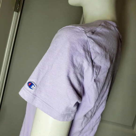 Champion Purple Women's Crewneck T-Shirt Size Medium - Picture 10 of 15